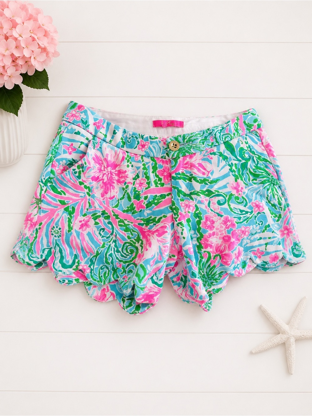 Lilly Pulitzer Pink & Green Floral Scalloped High-Waist Shorts size 00💕